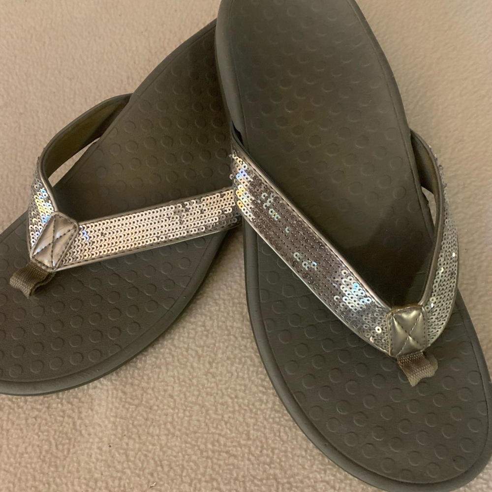 Vionic Silver Sequin Women's Sandals - image 1